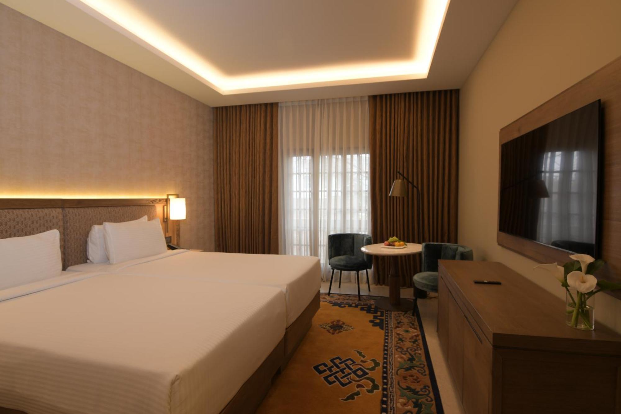 Hotel Yak & Yeti Катманду Екстер'єр фото