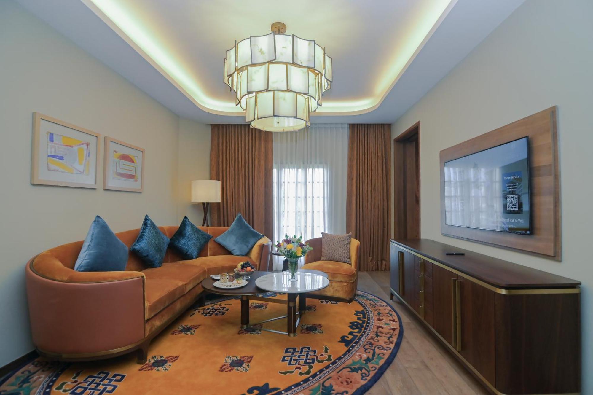 Hotel Yak & Yeti Катманду Екстер'єр фото