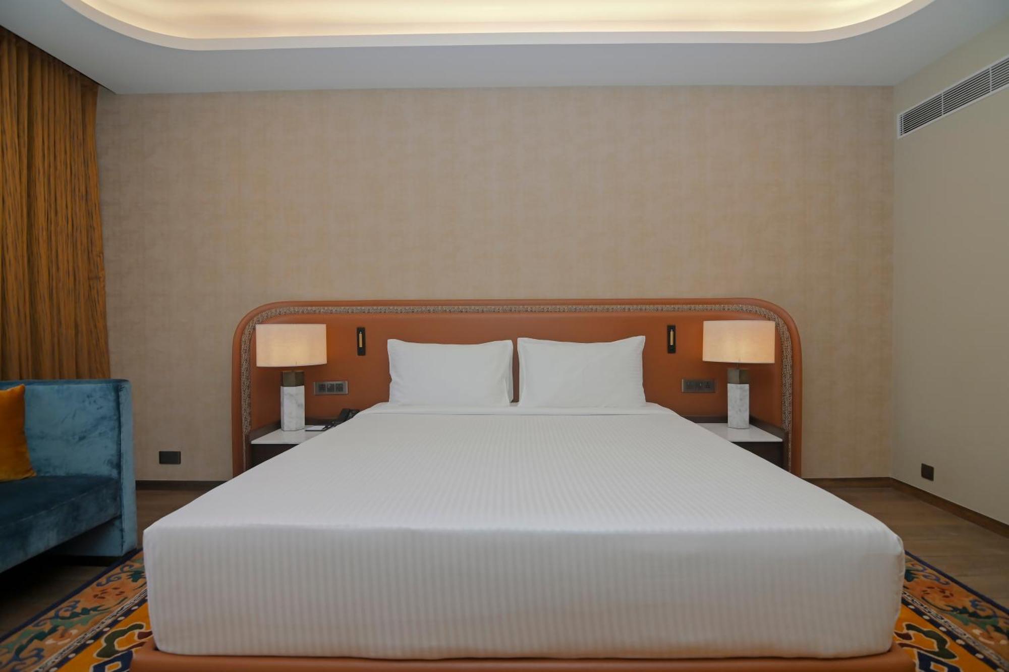 Hotel Yak & Yeti Катманду Екстер'єр фото