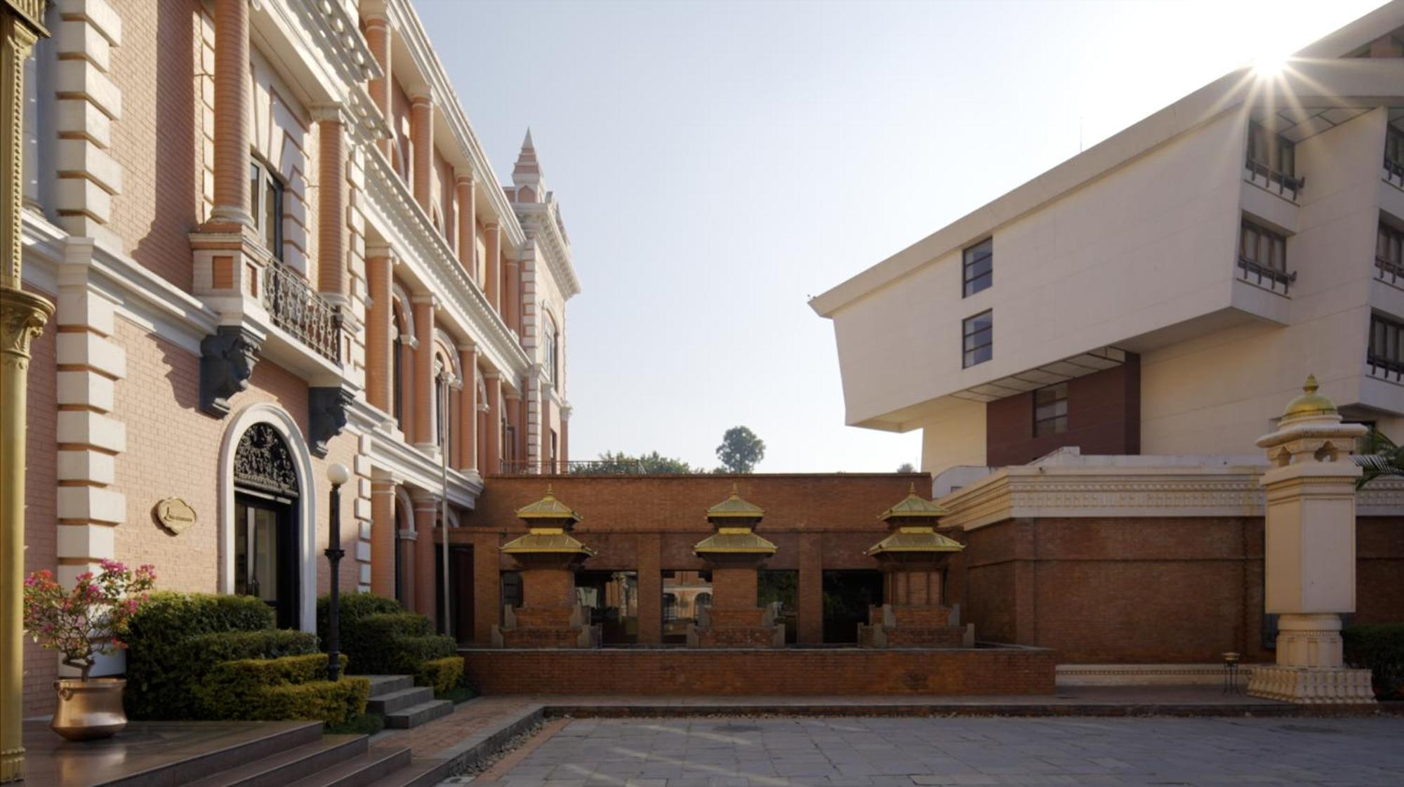 Hotel Yak & Yeti Катманду Екстер'єр фото
