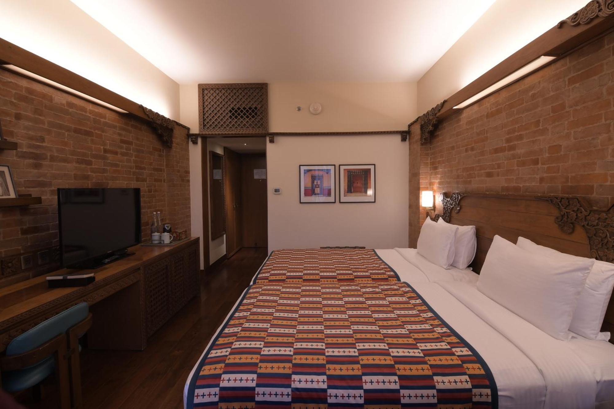 Hotel Yak & Yeti Катманду Екстер'єр фото