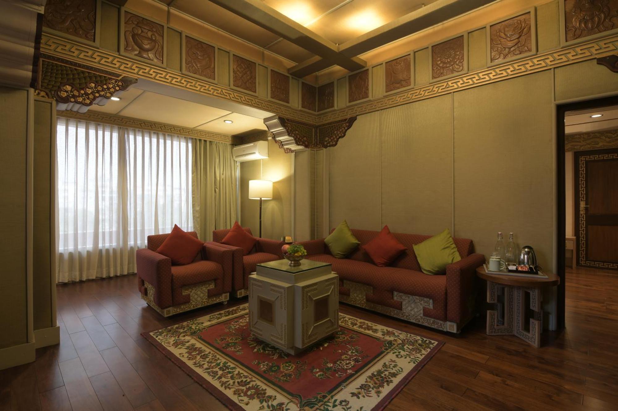 Hotel Yak & Yeti Катманду Екстер'єр фото